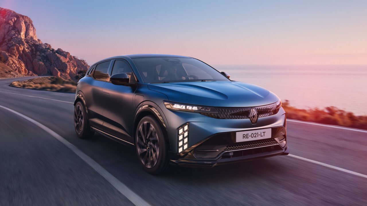 nuova renault megane e tech 2026 500 km e nuovo volto da Ilgiornaledigitale.it nuova renault megane e tech 2026 500 km e nuovo volto