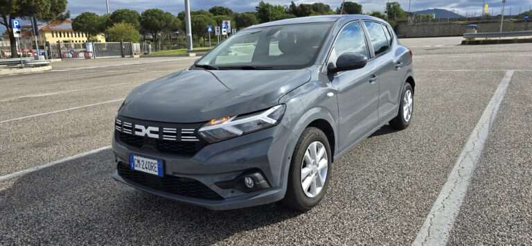 Dacia Sandero, la prova su strada