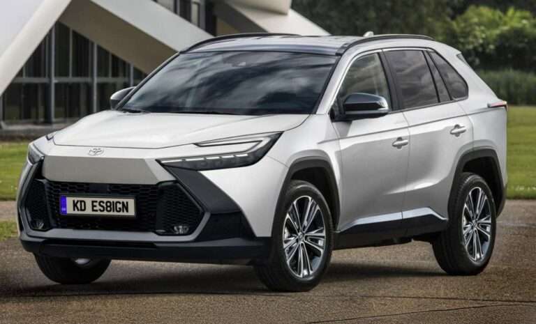 Nuova Toyota RAV4 2026: render di interni ed esterni