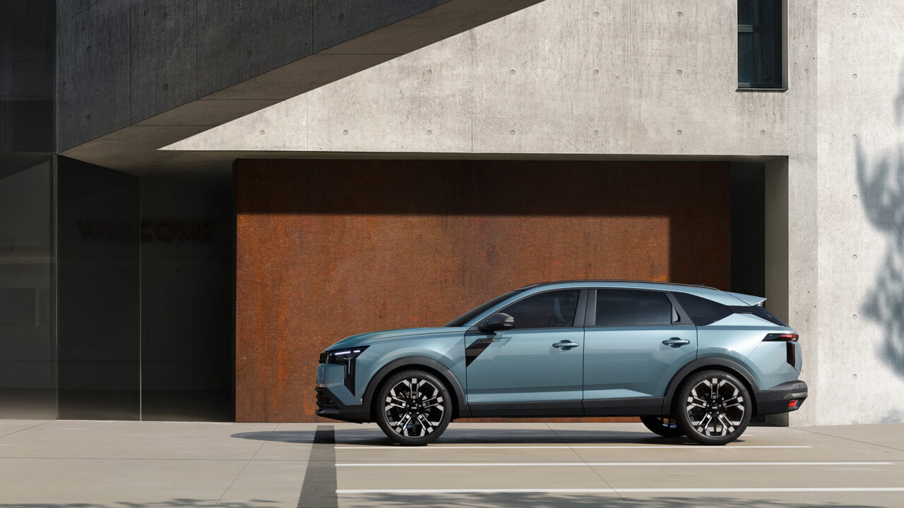 Dacia Striker 2026 profilo laterale — design break crossover