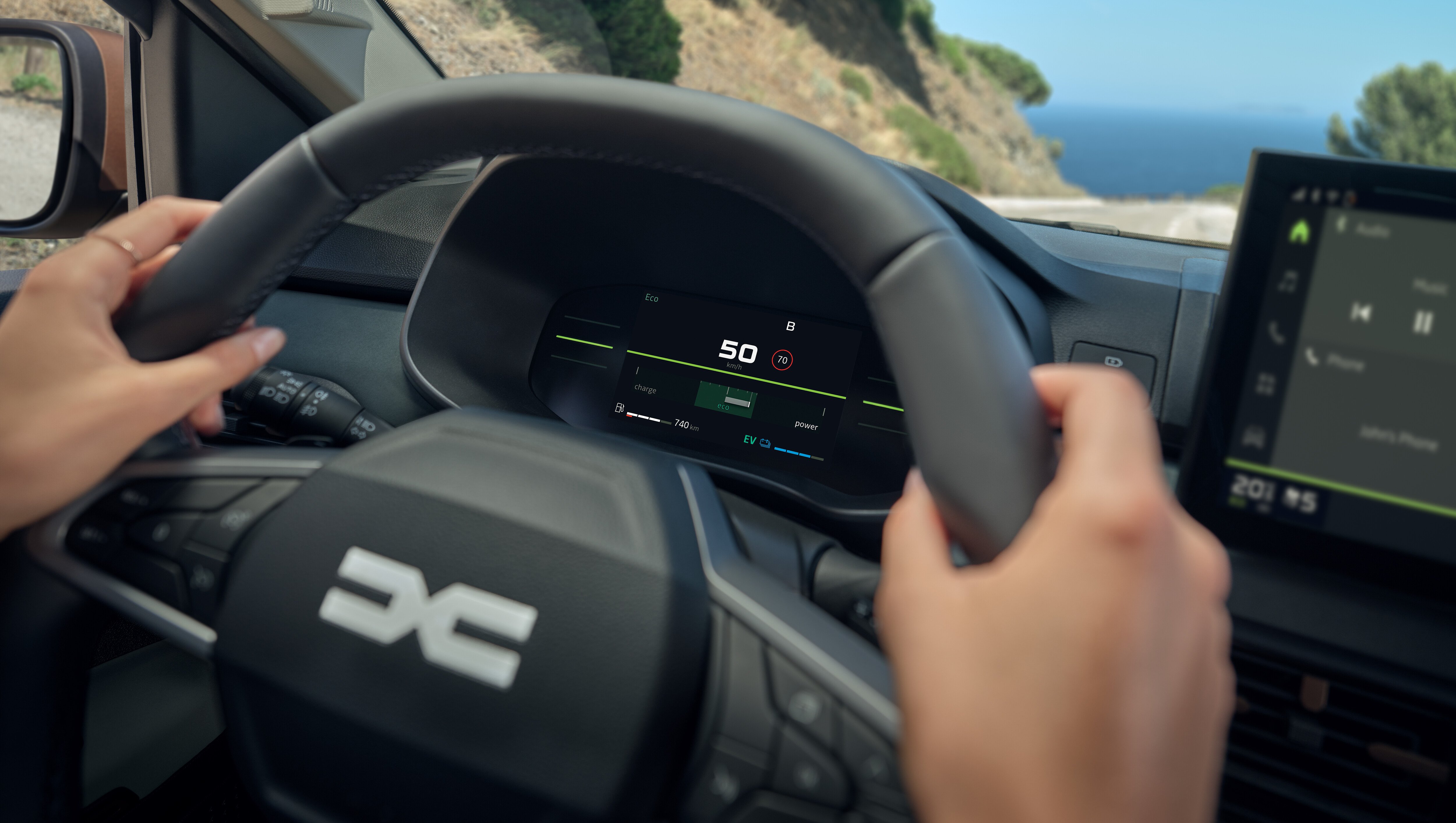 Dacia Sandero Stepway Hybrid interni quadro digitale modalità elettrica