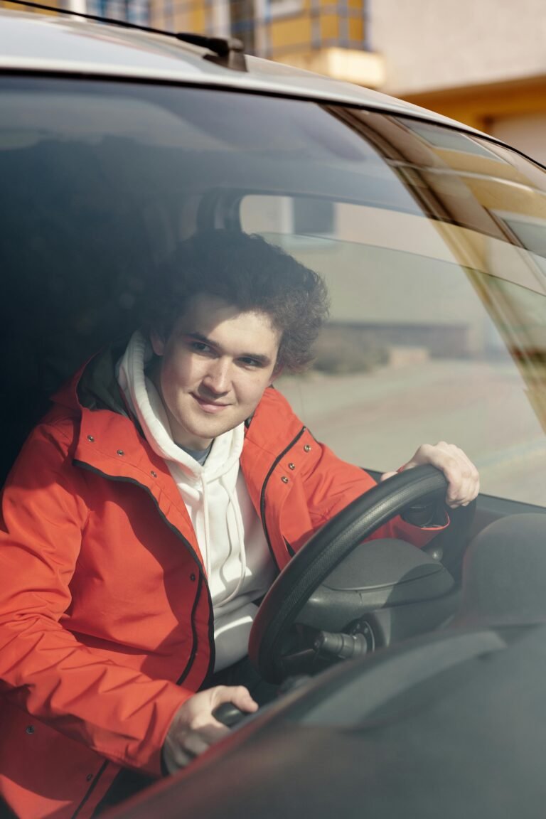 Neopatentato auto assicurazione giovane