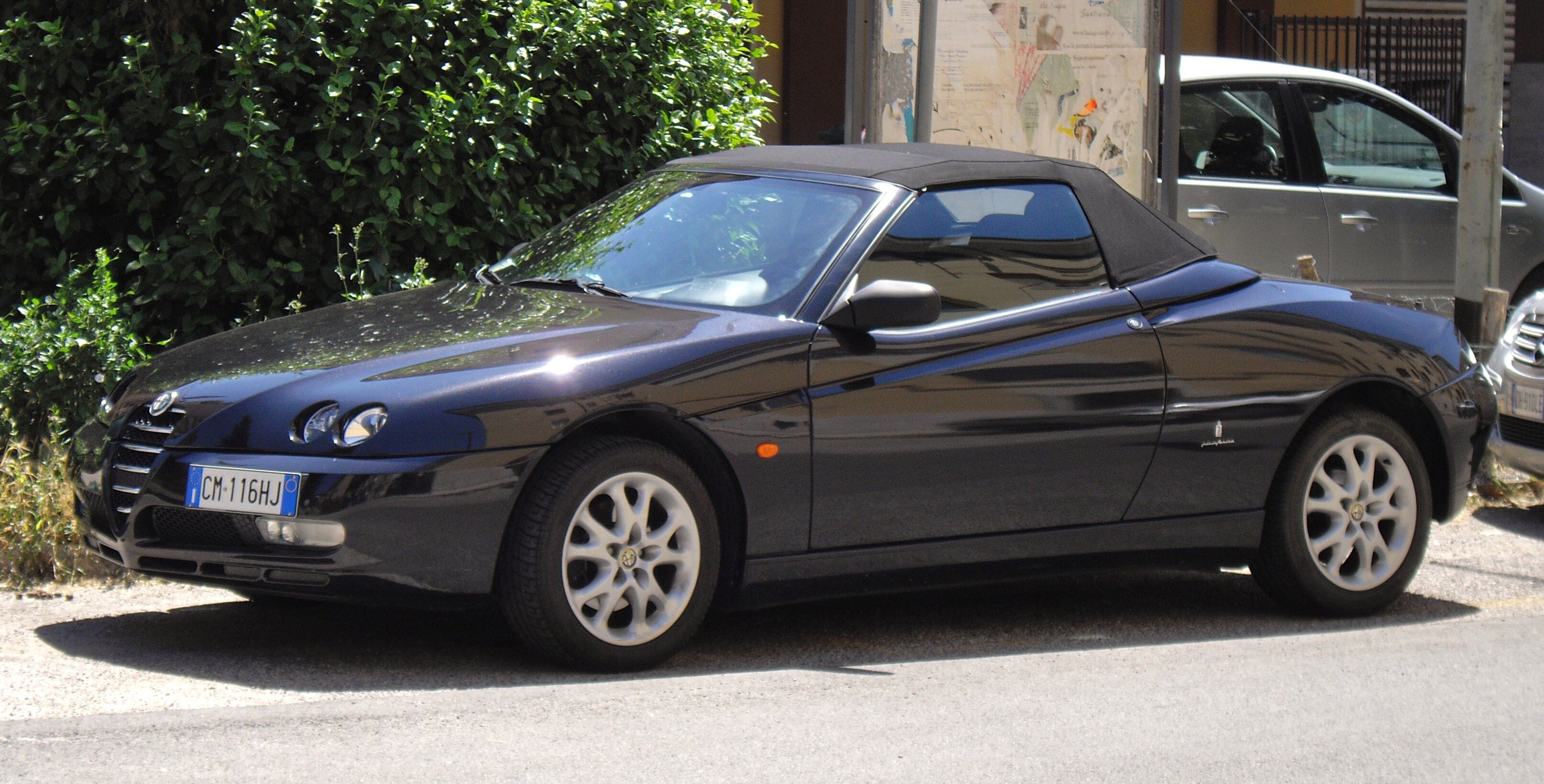 Alfa Romeo Spider 916 facelift roadster