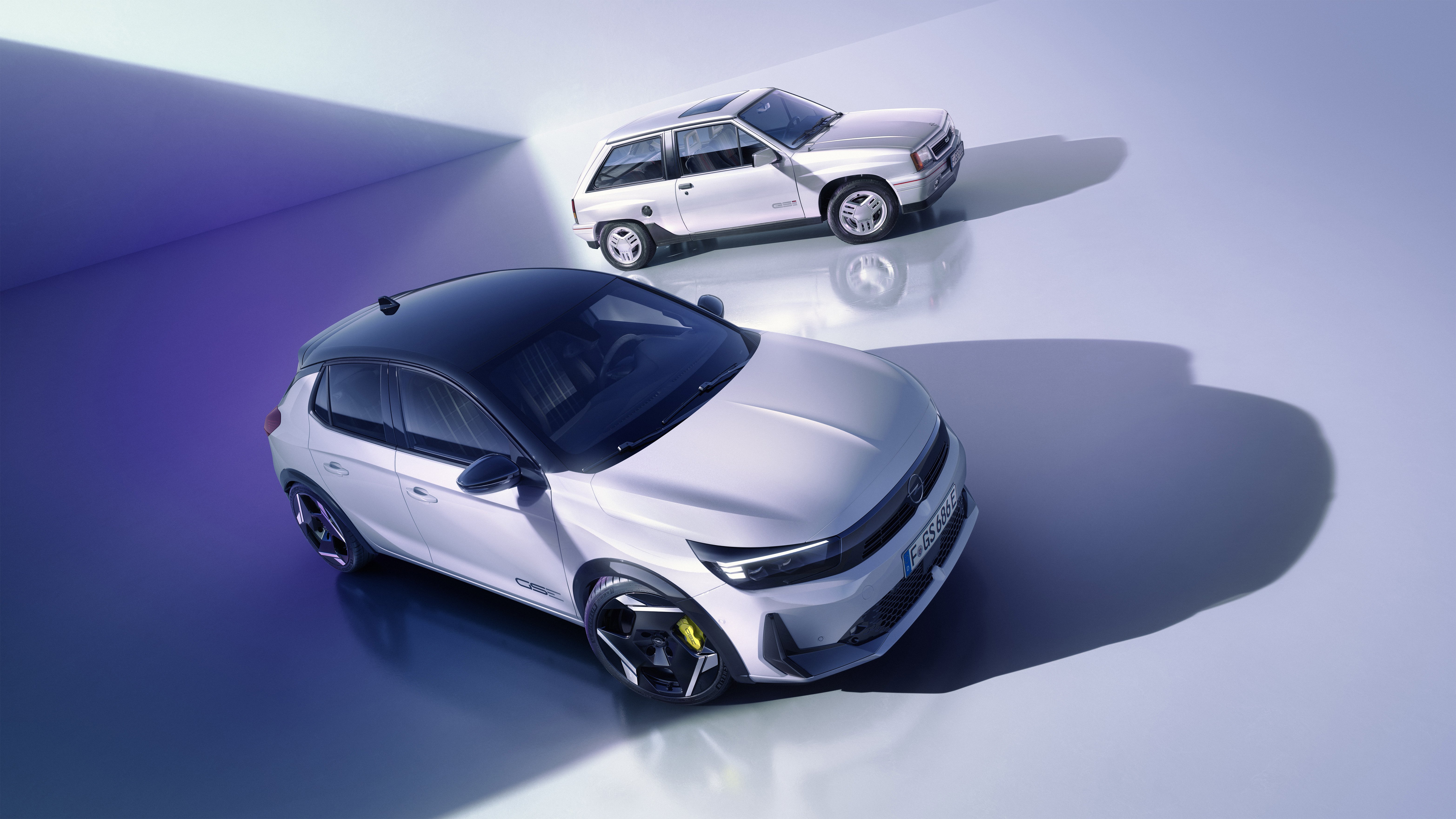 Nuova Opel Corsa GSE 2026 e Corsa A GSi storica anni 80 a confronto