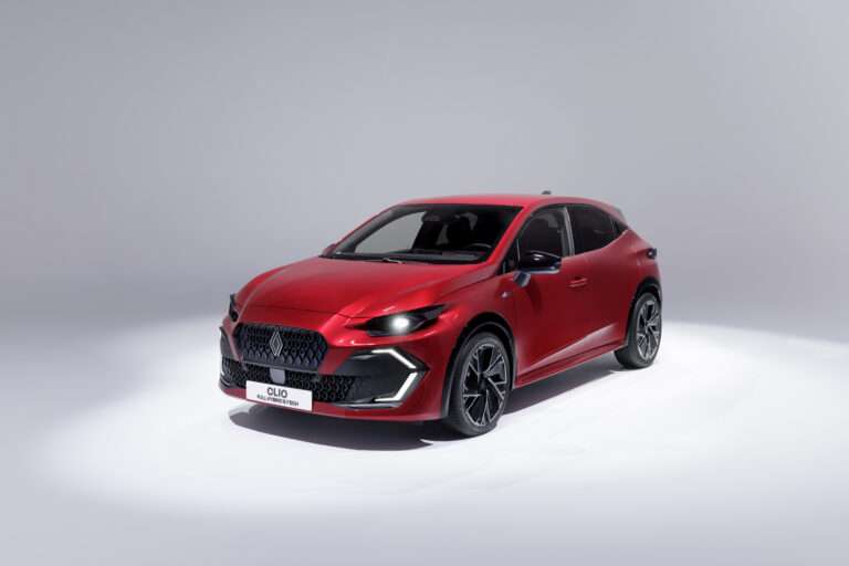 Nuova Renault Clio 2026: nuova, ibrida e tecnologica per stupire
