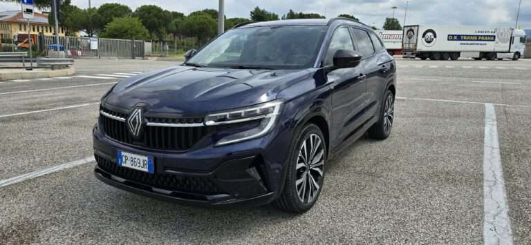 Renault Espace, la prova su strada