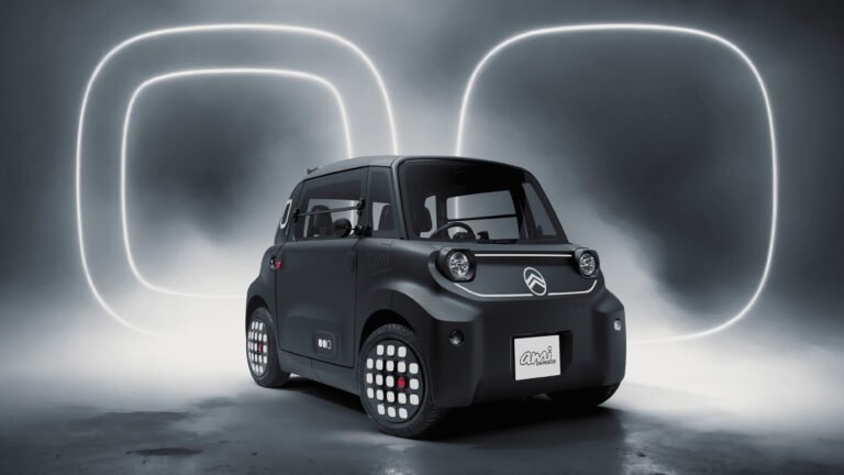 Citroen Ami Dark Edition 2026 foto ufficiale press Stellantis