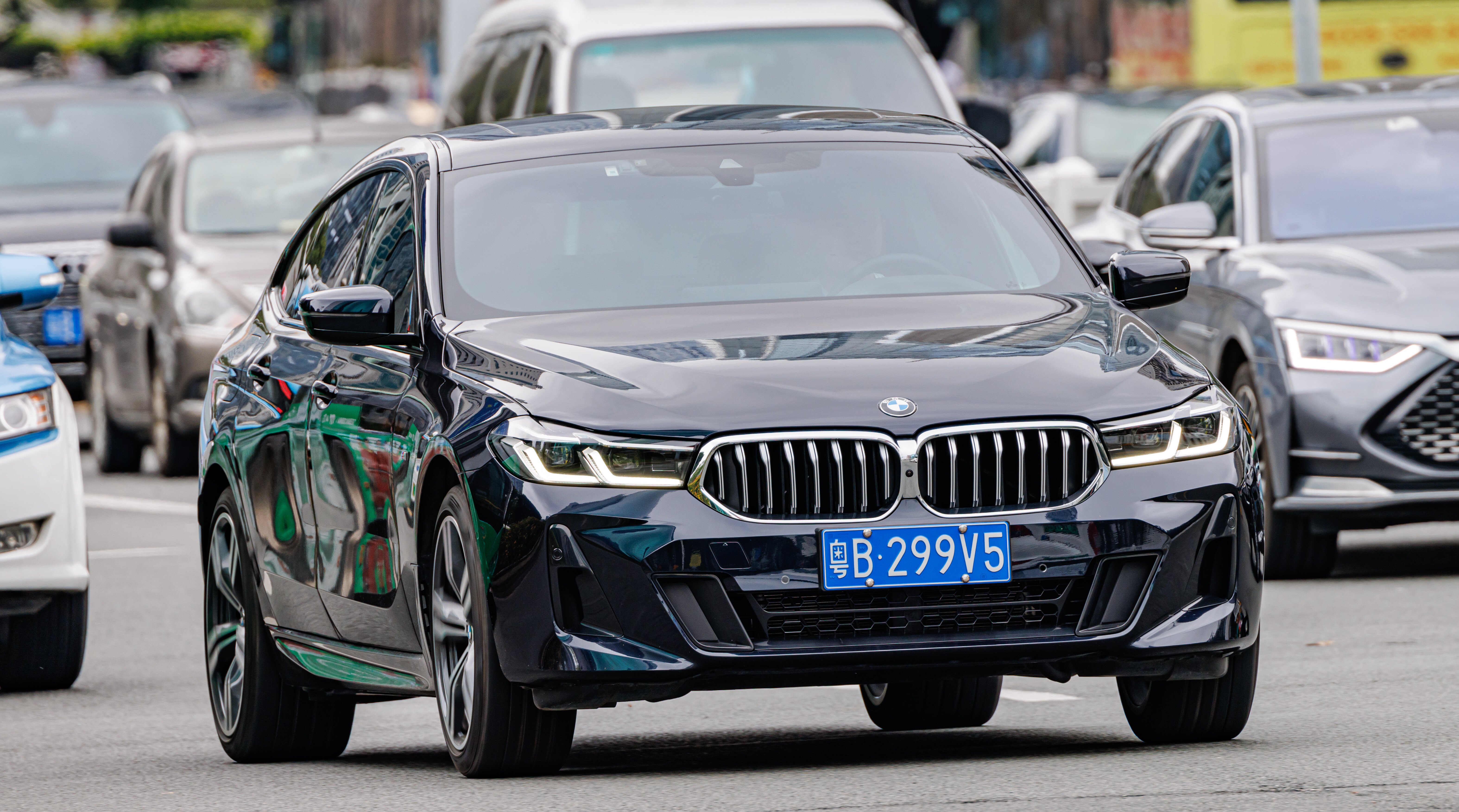 BMW 6 Series Gran Turismo G32 berlina hatchback rialzata