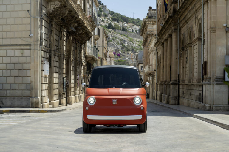 Fiat Topolino elettrica 2026 foto ufficiale