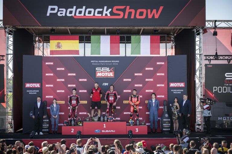Nicolò Bulega Aruba.it Racing Ducati Panigale V4 R Balaton Park Gara 2 record 16 vittorie consecutive WorldSBK 2026