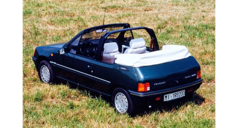 Peugeot 205 Cabriolet — icona degli anni 80 disegnata da Pininfarina