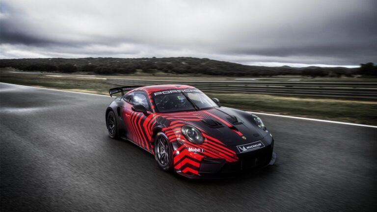 Nuova Porsche 911 GT4 R: nel 2027 la nuova arma per le corse