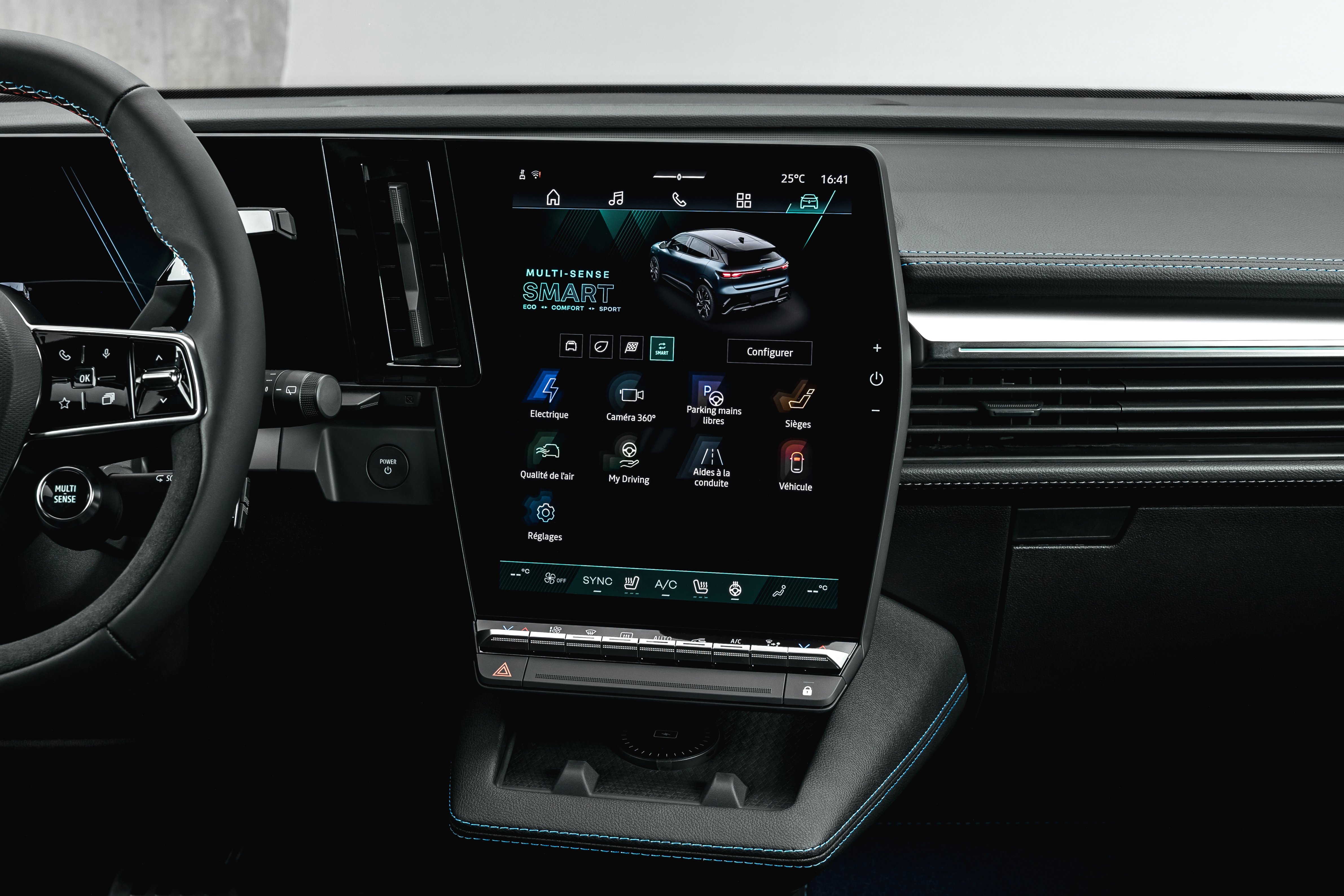 Interni Nuova Renault Megane E-Tech 2026 con doppio display openR e sistema Google